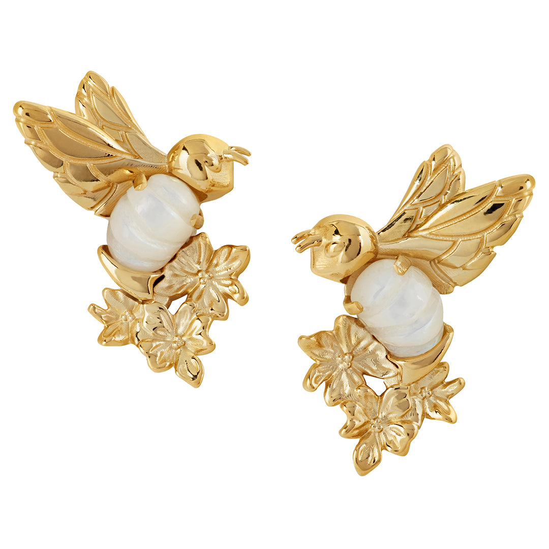 Letter V Stud Earring in 18k Gold Vermeil