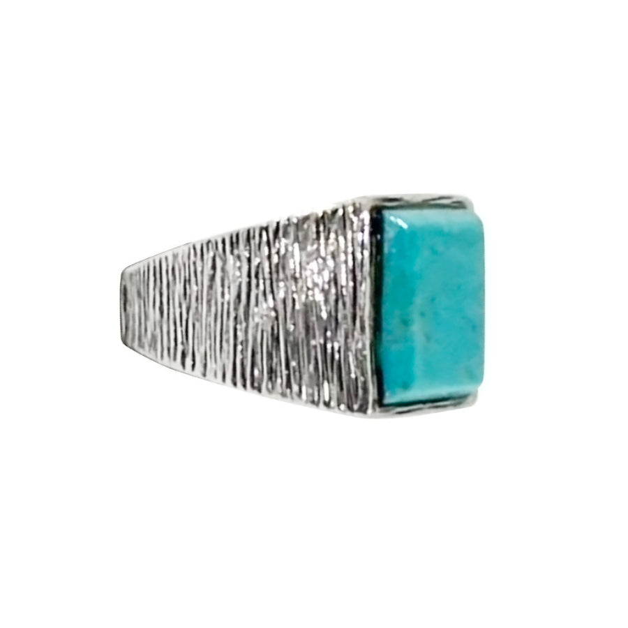 Side view of the Turquoise Sterling Silver Ring by Jan Leslie. 